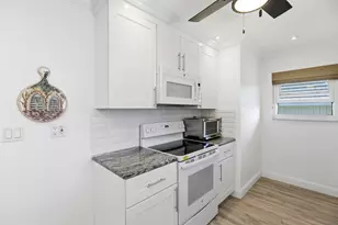 1127 E Seminole Ave, Jupiter, FL 33477 - Photo 19