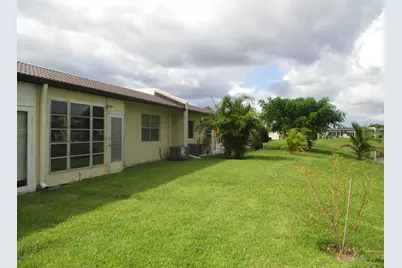 206 Lake Meryl Drive, West Palm Beach, FL 33411 - Photo 3