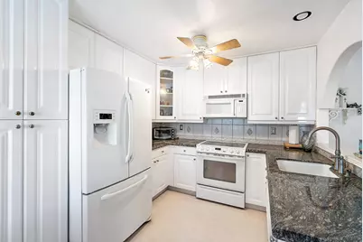 7633 Tahiti Lane, Unit #204, Lake Worth, FL 33467 - Photo 3