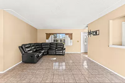 330 W 22nd Court, Riviera Beach, FL 33404 - Photo 7