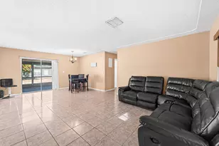 330 W 22nd Ct, Riviera Beach, FL 33404 - Photo 5