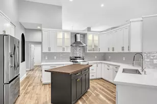 2150 NW 125th Terrace, Pembroke Pines, FL 33028 - Photo 5