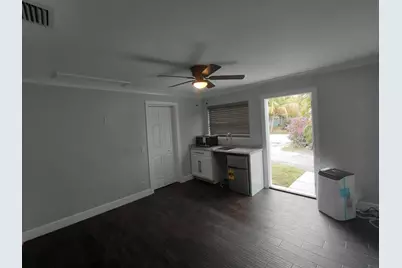 785 Balfrey Drive S, Unit #B, West Palm Beach, FL 33413 - Photo 5