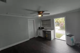 785 Balfrey Dr S, West Palm Beach, FL 33413 - Photo 5