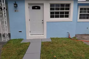 785 Balfrey Dr S, West Palm Beach, FL 33413 - Photo 1