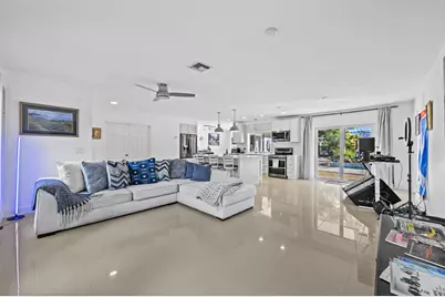 2502 SW 11th Court, Boynton Beach, FL 33426 - Photo 7