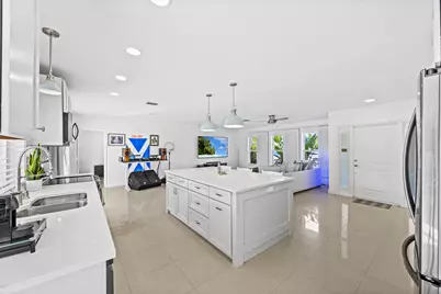 2502 SW 11th Court, Boynton Beach, FL 33426 - Photo 11