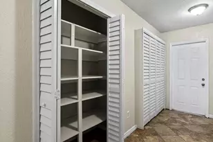 605 Dundas Ct, Fort Pierce, FL 34950 - Photo 5