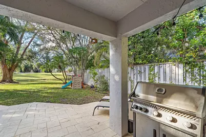 11 Admirals Court, Palm Beach Gardens, FL 33418 - Photo 25