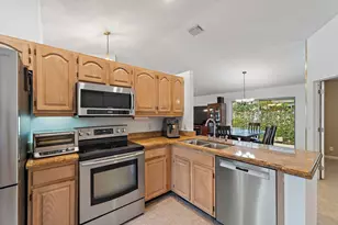 11 Admirals Ct, Palm Beach Gardens, FL 33418 - Photo 13