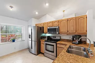 11 Admirals Ct, Palm Beach Gardens, FL 33418 - Photo 11