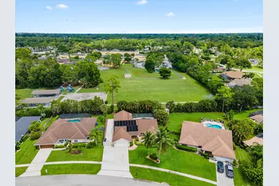 13385 Kingsbury Drive, Wellington, FL 33414 - Photo 29
