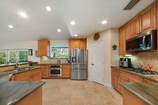 2220 W Pineridge Ct, Delray Beach, FL 33444 - Photo 11