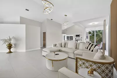 18 Selby Lane, Palm Beach Gardens, FL 33418 - Photo 13
