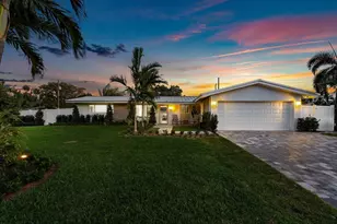 902 SW 27th Pl, Boynton Beach, FL 33435 - Photo 1