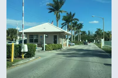 172 Berkshire H, West Palm Beach, FL 33417 - Photo 13