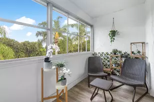 126 Sparrow Dr, Wellington, FL 33411 - Photo 5