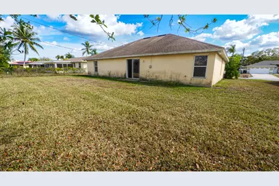 773 SE Atlantus Avenue, Port Saint Lucie, FL 34983 - Photo 3