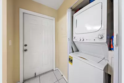 1271 SE Parkview Place, Unit #H11, Stuart, FL 34994 - Photo 17