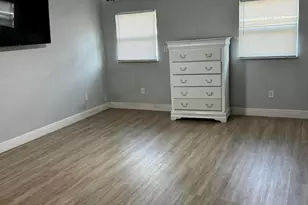 7945 Loomis St, Lake Worth, FL 33462 - Photo 5