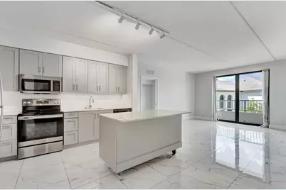 250 W Hidden Valley Boulevard, Unit #2, Boca Raton, FL 33487 - Photo 1