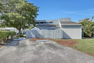 241 NW 15th St, Boca Raton, FL 33432 - Photo 3