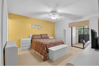 15216 Lakes Of Delray Boulevard, Unit #152, Delray Beach, FL 33484 - Photo 11