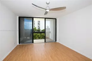 2400 Presidential Way, West Palm Beach, FL 33401 - Photo 15