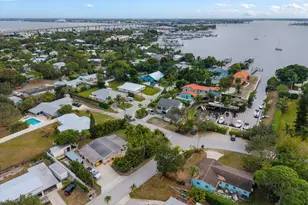 771 NW Sunset Dr, Stuart, FL 34994 - Photo 7