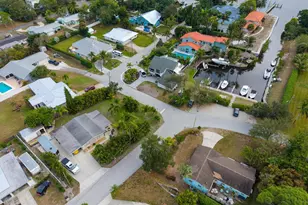 771 NW Sunset Dr, Stuart, FL 34994 - Photo 9