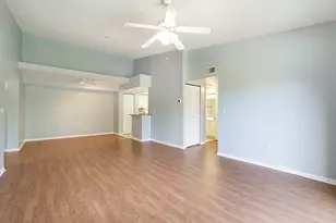 100 Crestwood Ct N, Royal Palm Beach, FL 33411 - Photo 9