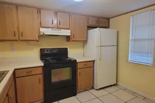 2302 Sunrise Blvd, Fort Pierce, FL 34982 - Photo 3