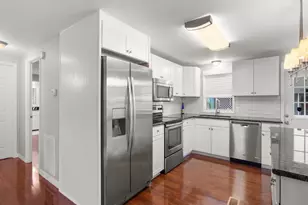 395 NE Jade Cir, Jensen Beach, FL 34957 - Photo 7