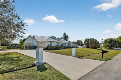 184 SW Uneeda Place, Port Saint Lucie, FL 34953 - Photo 57