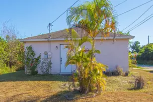 2436 42nd Pl, Vero Beach, FL 32967 - Photo 5