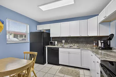 419 Lake Dora Drive, West Palm Beach, FL 33411 - Photo 9