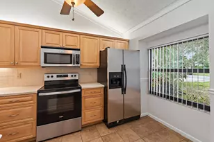 12921 SE Crooked Stick Ln, Hobe Sound, FL 33455 - Photo 7