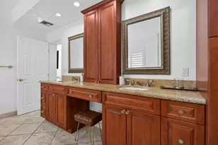 736 NE 34th Ct, Oakland Park, FL 33334 - Photo 21