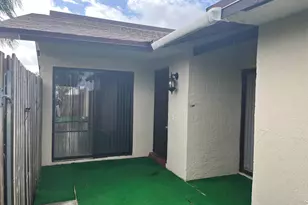 2103 Waterview Cir, Palm Springs, FL 33461 - Photo 15