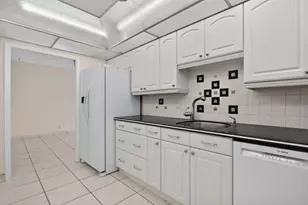 405 N Ocean Blvd, Pompano Beach, FL 33062 - Photo 17