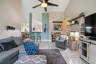 8374 Dynasty Dr, Boca Raton, FL 33433 - Photo 5