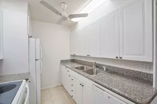 1071 Guildford D, Boca Raton, FL 33434 - Photo 13