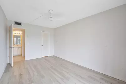 1071 Guildford D, Boca Raton, FL 33434 - Photo 19