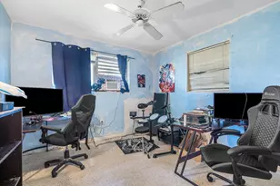 421 Fontana Dr, Palm Springs, FL 33461 - Photo 19