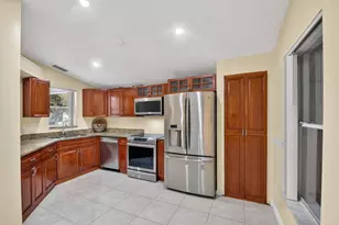 5221 Arbor Glen Cir, Lake Worth, FL 33463 - Photo 9