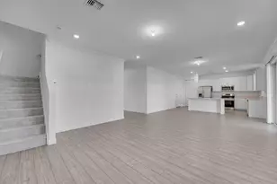 3492 Cedar Grv Dr, Fort Pierce, FL 34946 - Photo 3