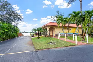 1981 SW Palm City Road Unit #42 -H, Stuart, FL 34994 - Photo 23