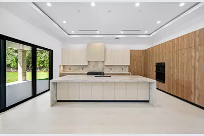 14817 Paddock Drive, Wellington, FL 33414 - Photo 13