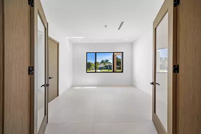 14817 Paddock Drive, Wellington, FL 33414 - Photo 9