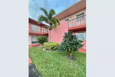 26 Golfs Edge A, West Palm Beach, FL 33417 - Photo 11